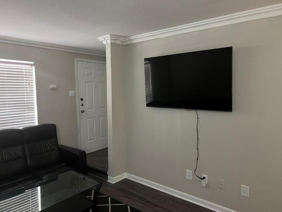 Beautiful 1-Bedroom Townhome With Nice Amenities Houston Luaran gambar