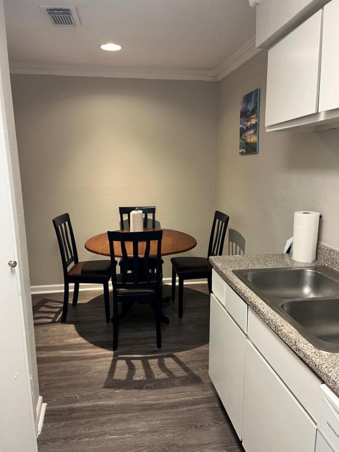 Beautiful 1-Bedroom Townhome With Nice Amenities Houston Luaran gambar